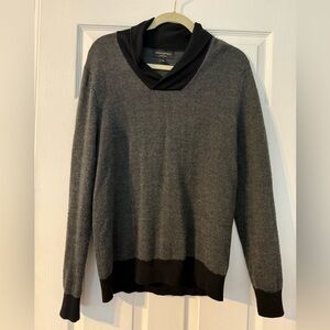 Banana Republic Men's V-Neck Sweater in Charcoal and Ebony